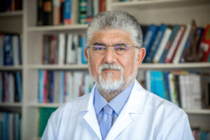 Dr. Serdar Savaş, Biography